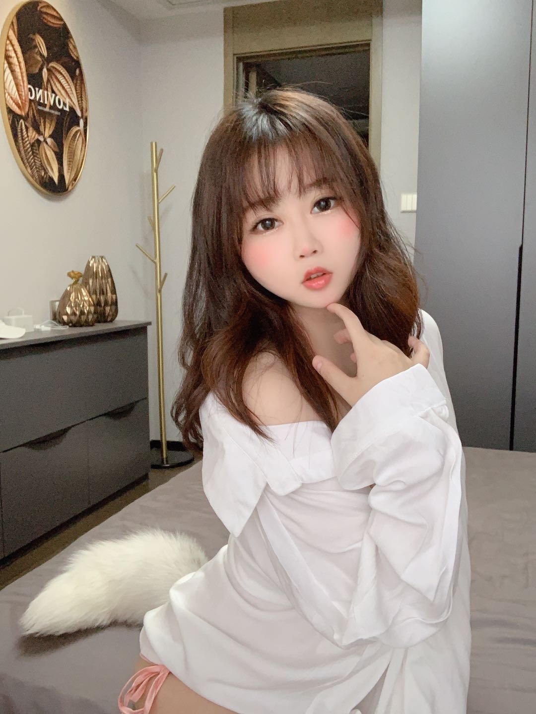 是依酱吖 - NO.025 尾巴 [24P]-XikXak